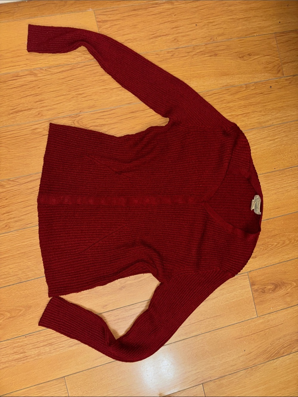 Women's V-Neck Knit Sweater - Burgundy